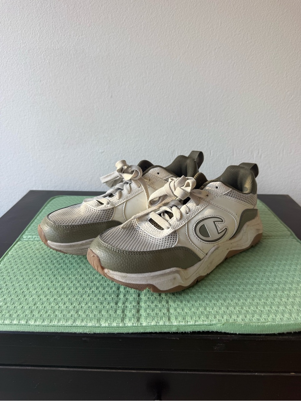 Champion RD18 Low Chunky Sneakers White Olive Green Gum Men’s Size 7